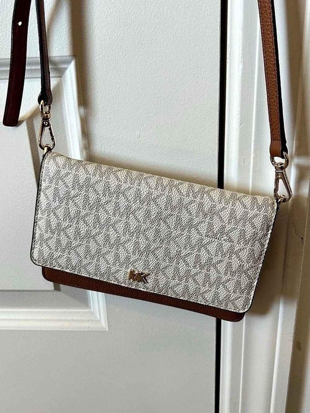 Michael Kors Jet Set Signature Logo Small Flat Crossbody Bag